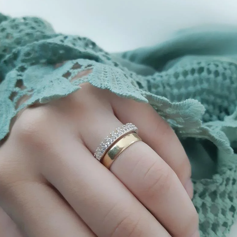 Celebre o Natal com Estilo: Aparadores de Prata para Todo Visual