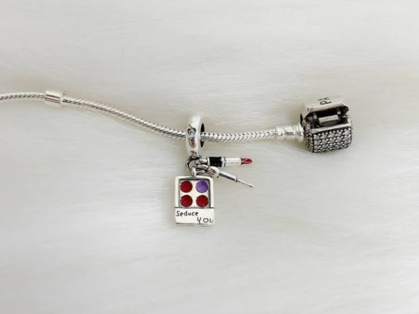 A Arte de Combinar Berloques Lindos e Coloridos em Prata 925