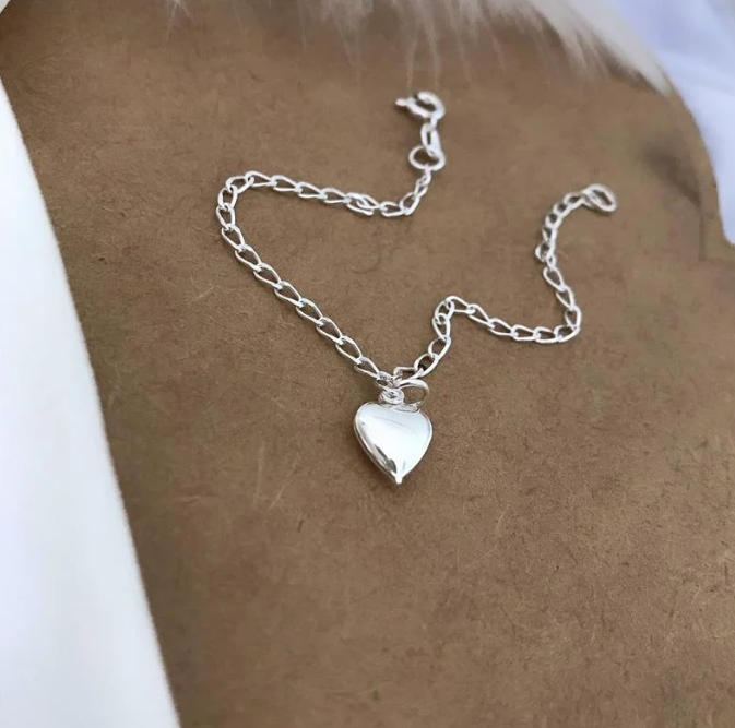 Como Adornar o Visual da Sua Filha com Pulseiras de Prata para Crianças