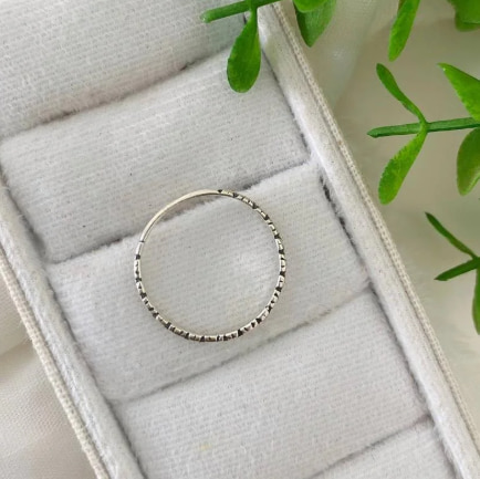 Como Usar Anéis de Prata Com Estilo e Elegância no Dia a Dia