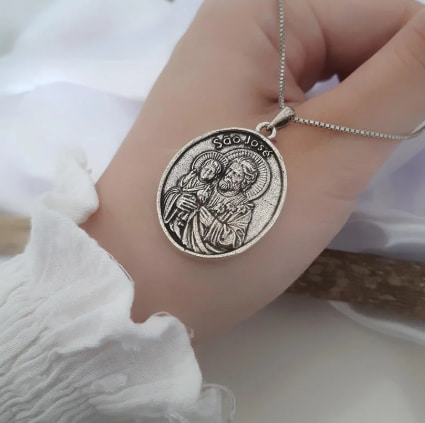 Pingente medalha de São José: Porque sua simbolização é importante